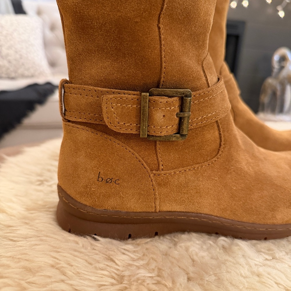 NWT b.o.c by BØRN Tall Brown Suede Riding Boots Size 6M Buckles FLEXTRA - Picture 2 of 11